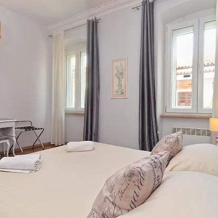 Ruzica 2272 Apartment